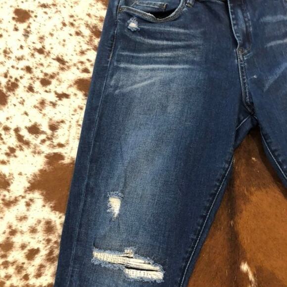 Blank NYC Highly Distressed Skinny Jeans Women's Bleached Medium Wash SZ 32 - Picture 2 of 5